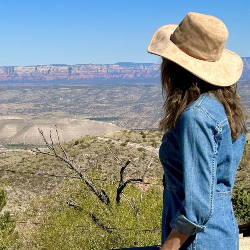 Anthropology San Diego Hat Co. Suede Fedora (Ivory)